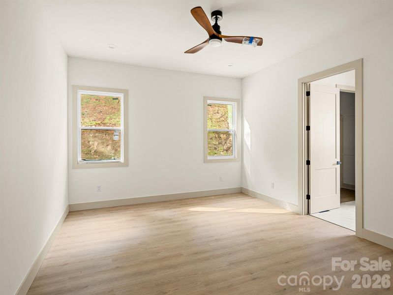 Spacious, unfurnished interior of a new home in , Leicester (Image 15).