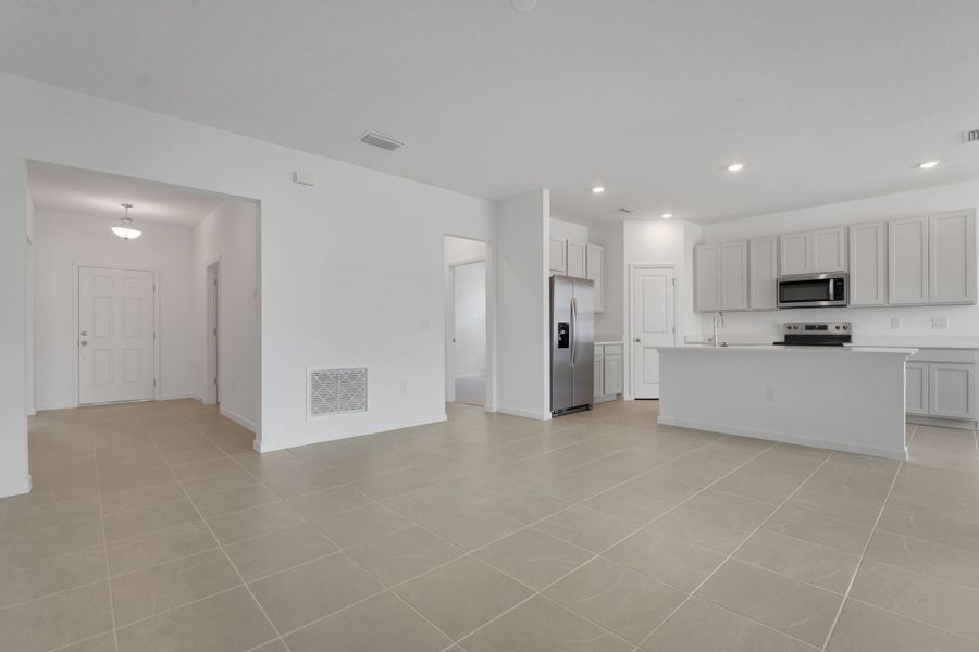 New Home in Haines City, FL.  - Slide 12