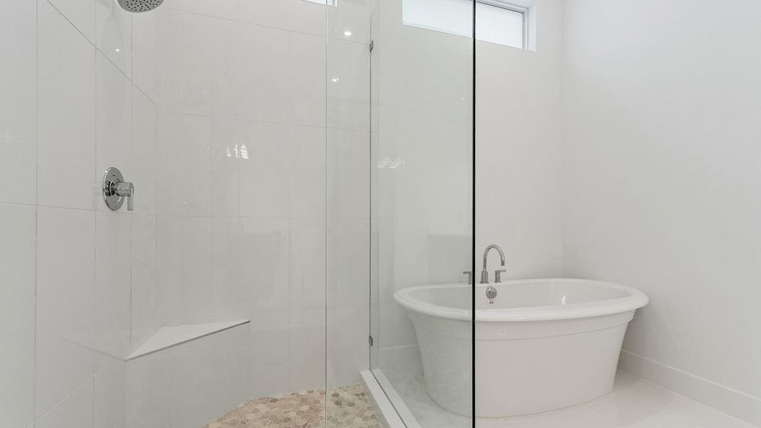 Owner's Suite Bath Owner's Suite Bath