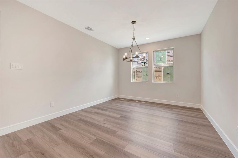 Spacious, unfurnished interior of a new home in Heritage Ranch, Sherman (Image 22). Spacious, unfurnished interior of a new home in Heritage Ranch, Sherman (Image 22).