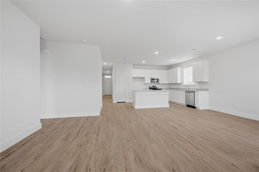 Spacious, unfurnished interior of a new home in , Forney (Image 23).