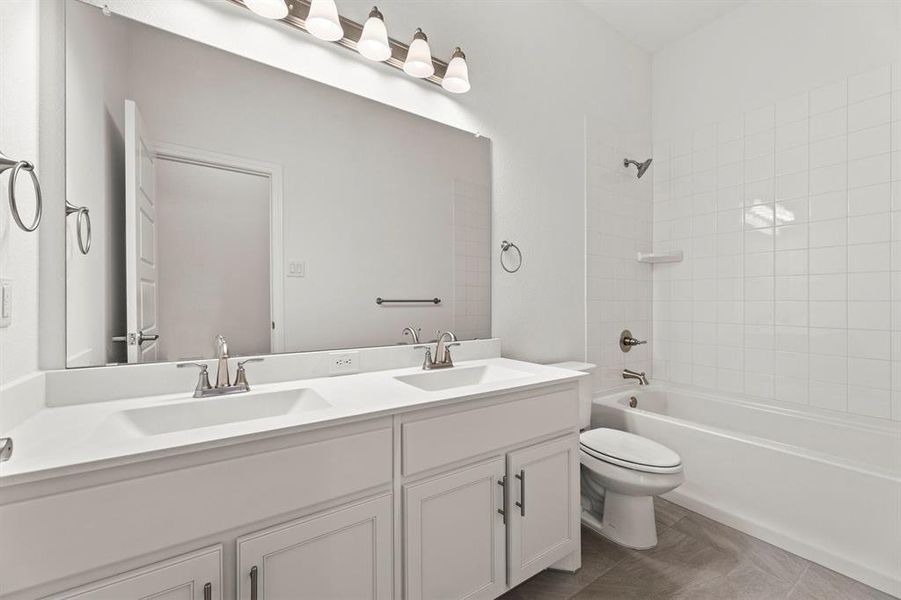 13. 3121 Blue Hill - 2ND Bath 13. 3121 Blue Hill - 2ND Bath