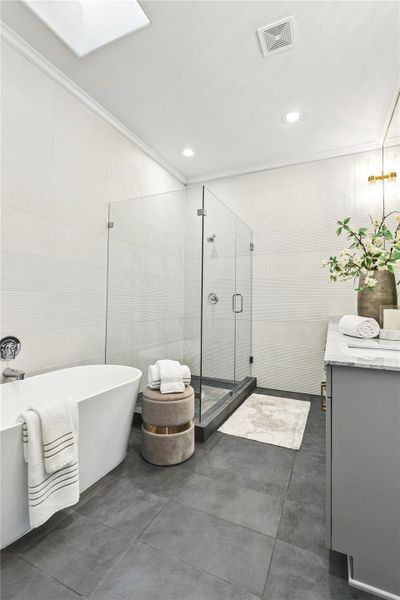 Furnished interior view inside a new home in , Houston (Image 34).