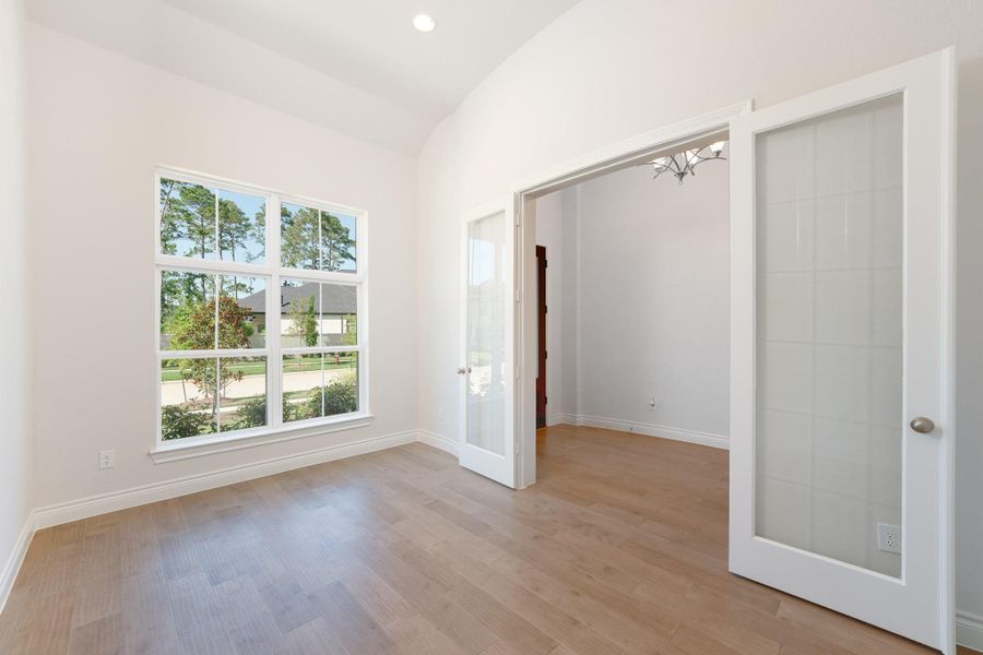 Spacious, unfurnished interior of a new home in Audubon 60′, Magnolia (Image 22). Spacious, unfurnished interior of a new home in Audubon 60′, Magnolia (Image 22).