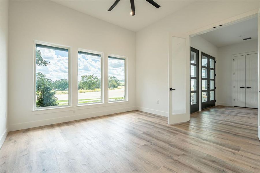 Spacious, unfurnished interior of a new home in , Granbury (Image 35). Spacious, unfurnished interior of a new home in , Granbury (Image 35).
