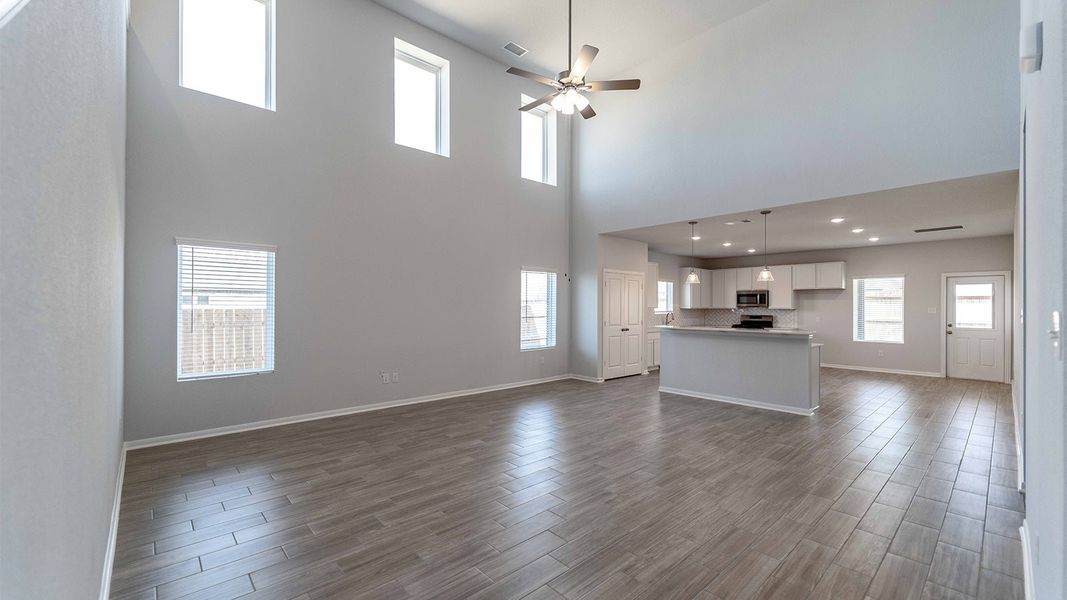 Spacious, unfurnished interior of a new home in Briarwood, Elgin (Image 23).