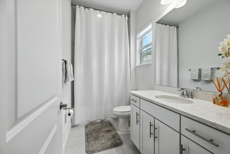 Furnished interior view inside a new home in , Westlake (Image 41).