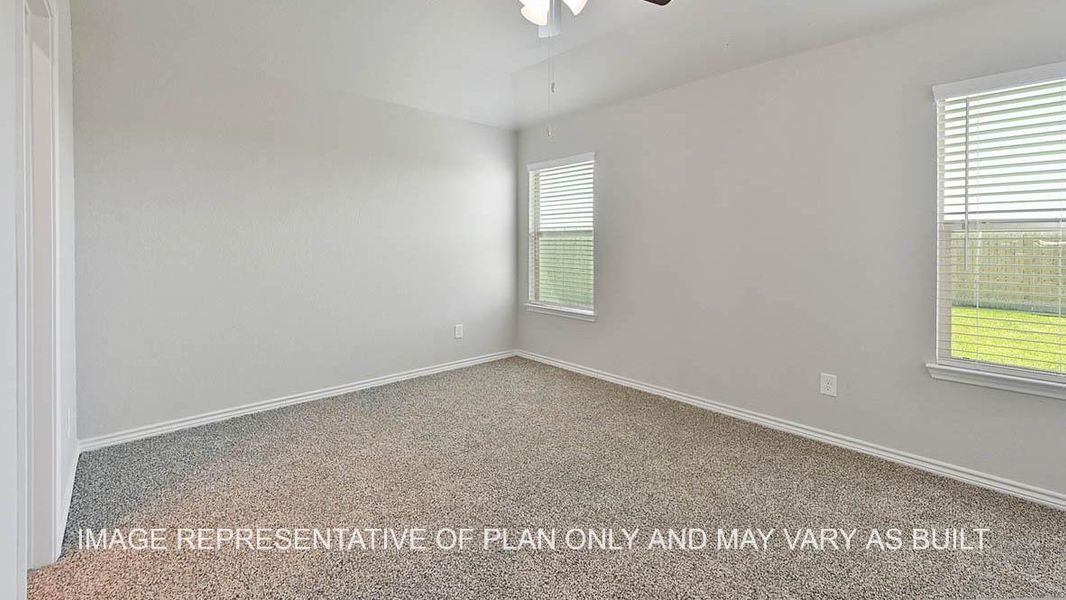 Representative unfurnished interior of a home built from the Dakota by D.R. Horton in Pleasant Hill, Bryan (Image 20).