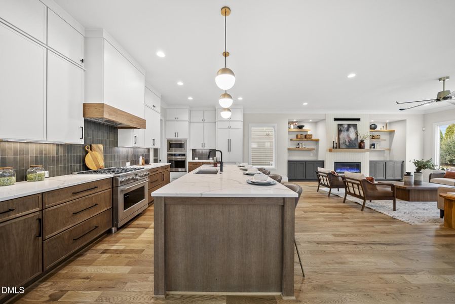 10a - 407 Waldo - Kitchen Living Room
