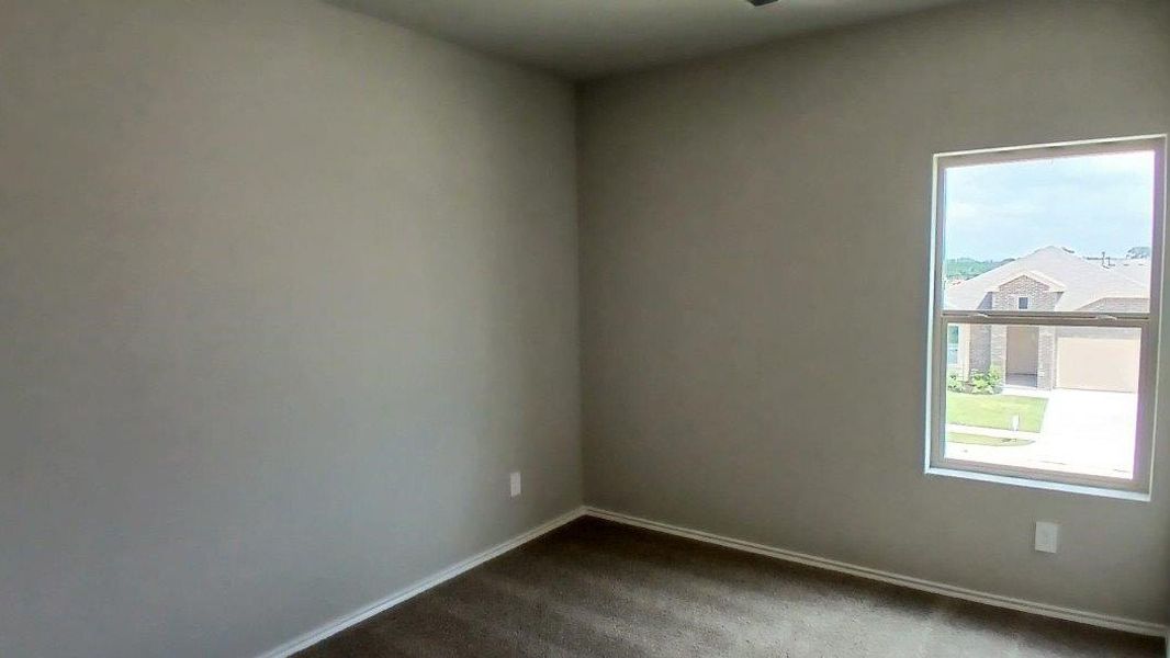 Spacious, unfurnished interior of a new home in The Canyons, Keene (Image 10).