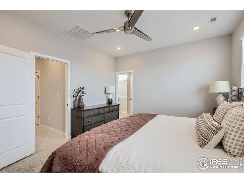 2nd floor Primary room