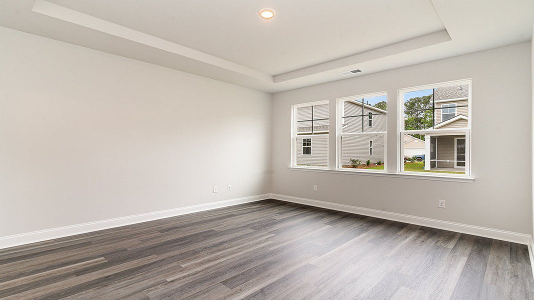 Spacious, unfurnished interior of a new home in The Preserve at Shaftesbury Glen, Conway (Image 16).
