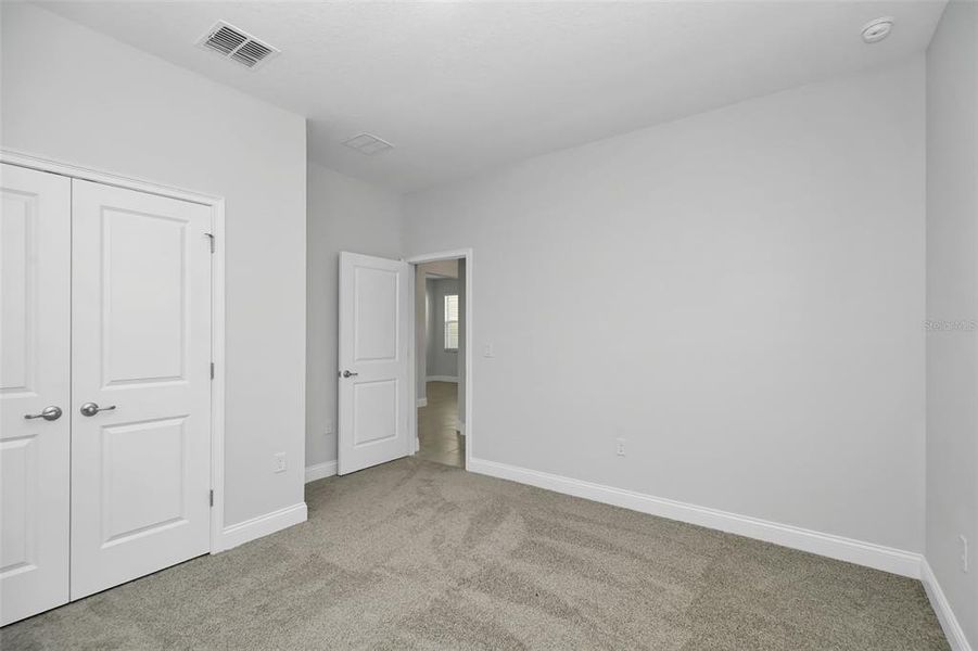 Spacious, unfurnished interior of a new home in , Citrus Springs (Image 17).