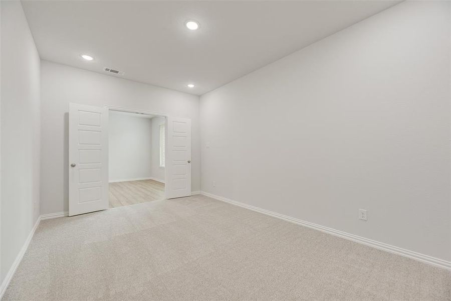 Spacious, unfurnished interior of a new home in Sutton Fields, Celina (Image 25).