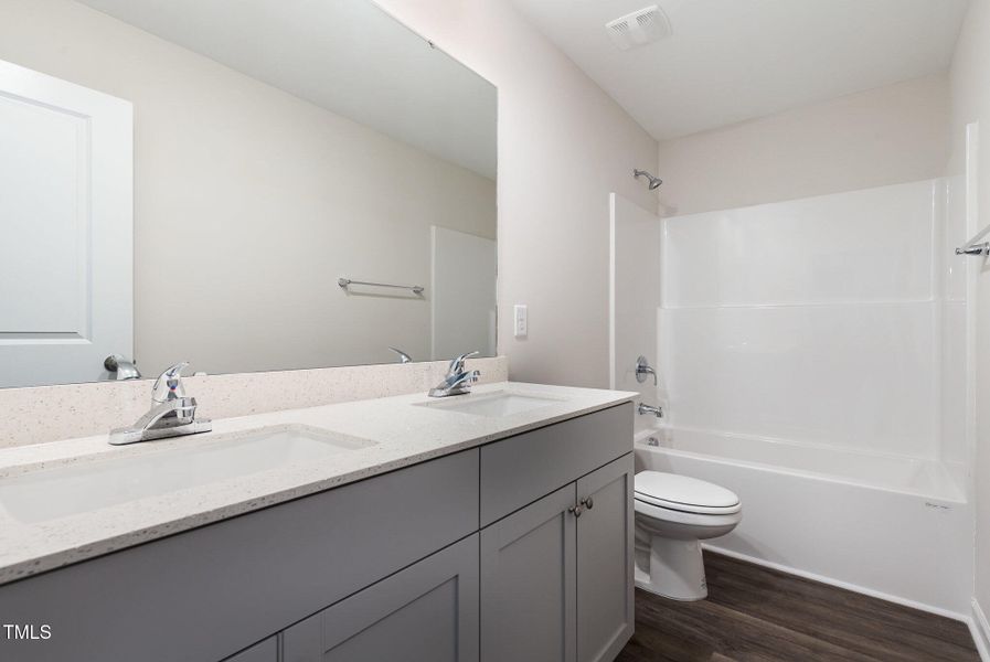 027_img_0311-edit_320