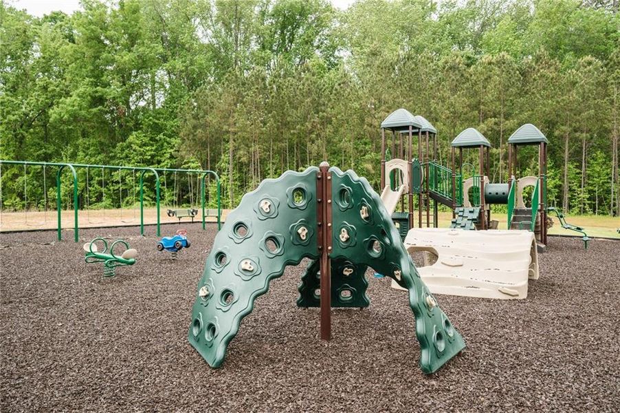 Community amenities in Crossvine Village, LaGrange (Image 12).