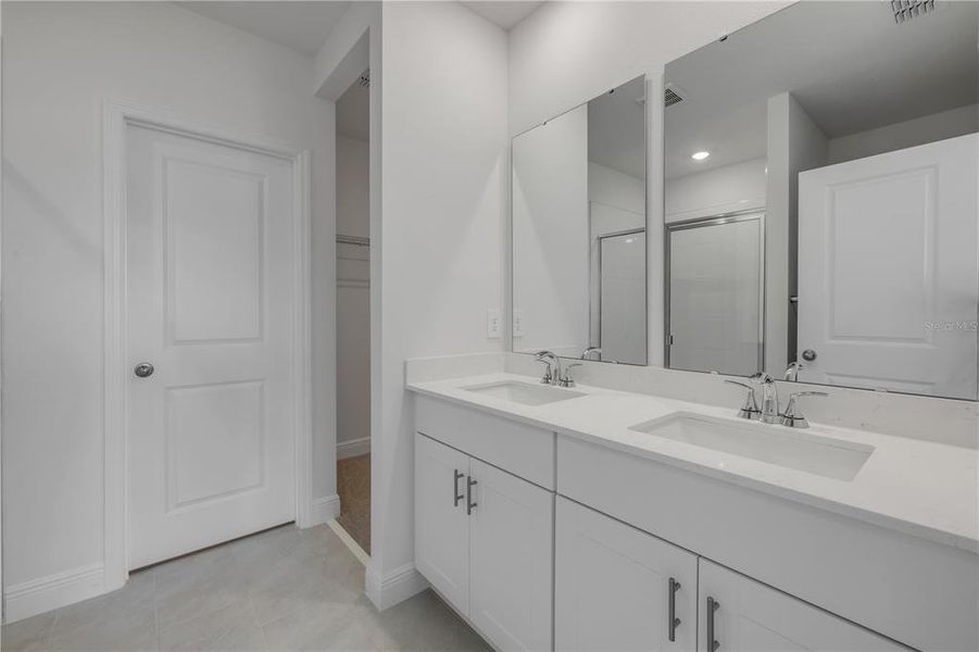 Furnished interior view inside a new home in , Lady Lake (Image 16).