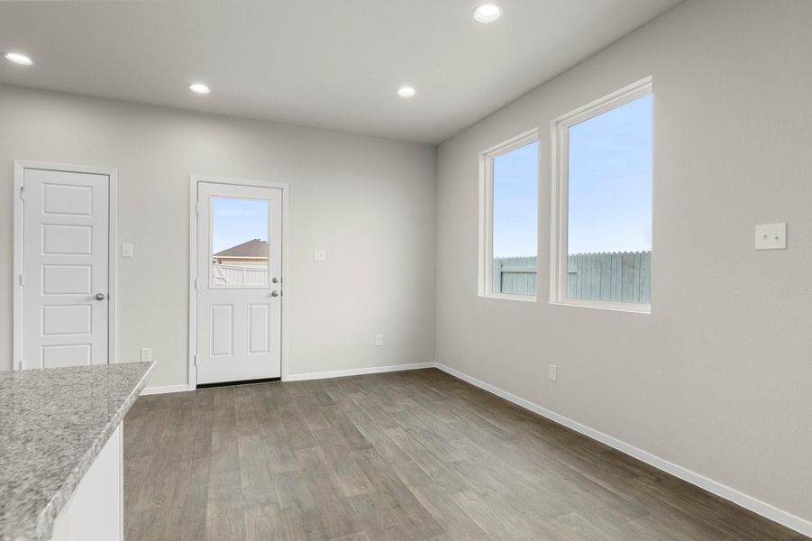 Spacious, unfurnished interior of a new home in Casetta Ranch, Kyle (Image 18).