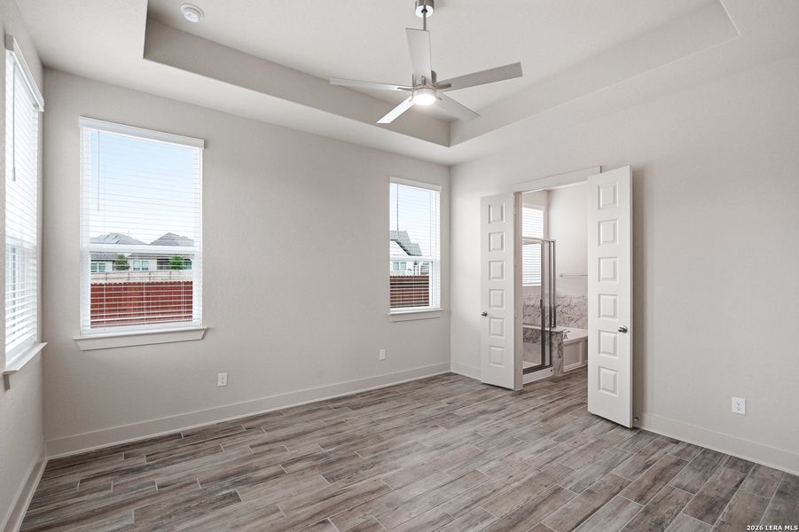 Spacious, unfurnished interior of a new home in Stillwater Ranch, San Antonio (Image 41).