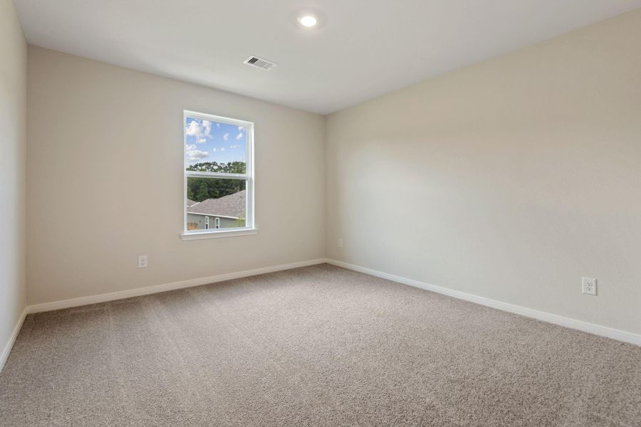 Spacious, unfurnished interior of a new home in Pinewood Trails, Cleveland (Image 13).