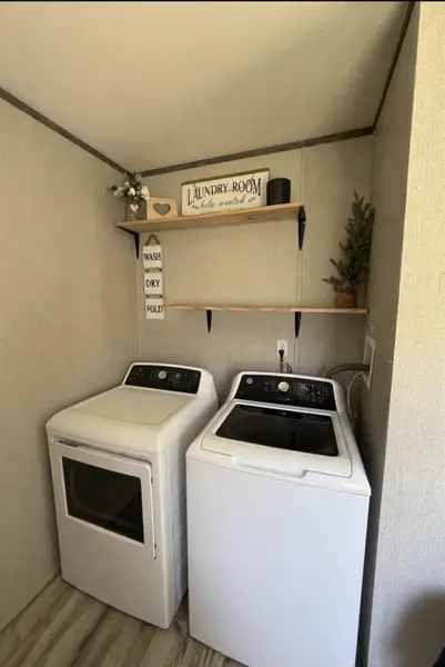 Close-up of interior finishes inside a home in , Conroe (Image 8). Close-up of interior finishes inside a home in , Conroe (Image 8).