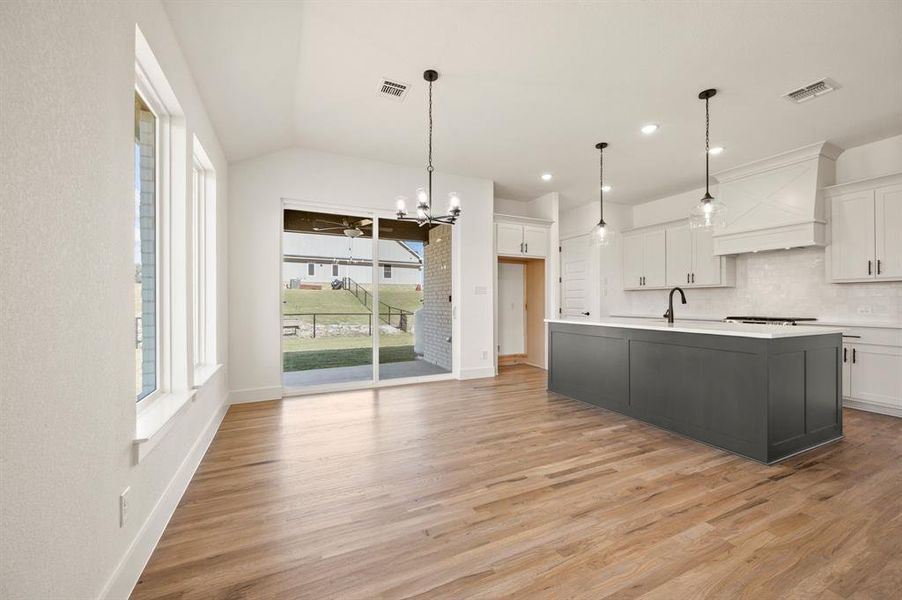 Spacious, unfurnished interior of a new home in Rocky Top Ranch, Reno (Image 31).