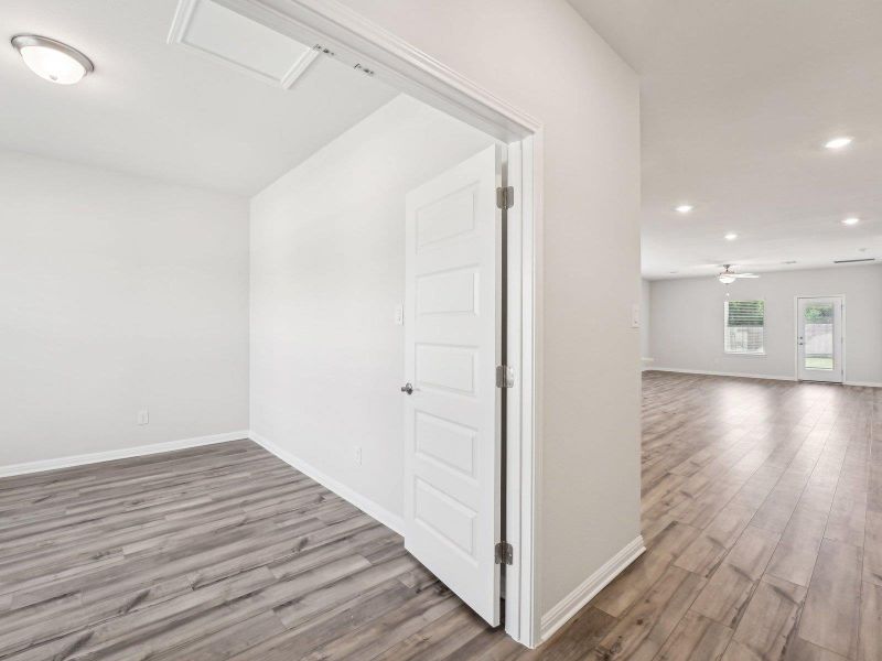 Spacious, unfurnished interior of a new home in Riverbend at Double Eagle - Boulevard Collection, Cedar Creek (Image 18). Spacious, unfurnished interior of a new home in Riverbend at Double Eagle - Boulevard Collection, Cedar Creek (Image 18).