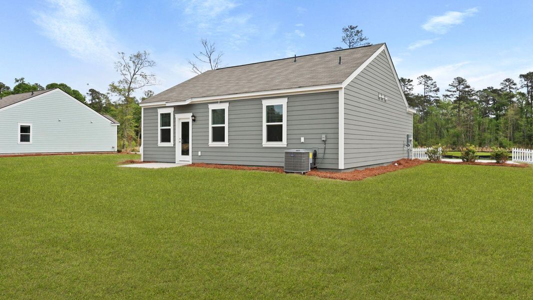 Exterior details and patio area of a home in North Shore, Summerton (Image 21).
