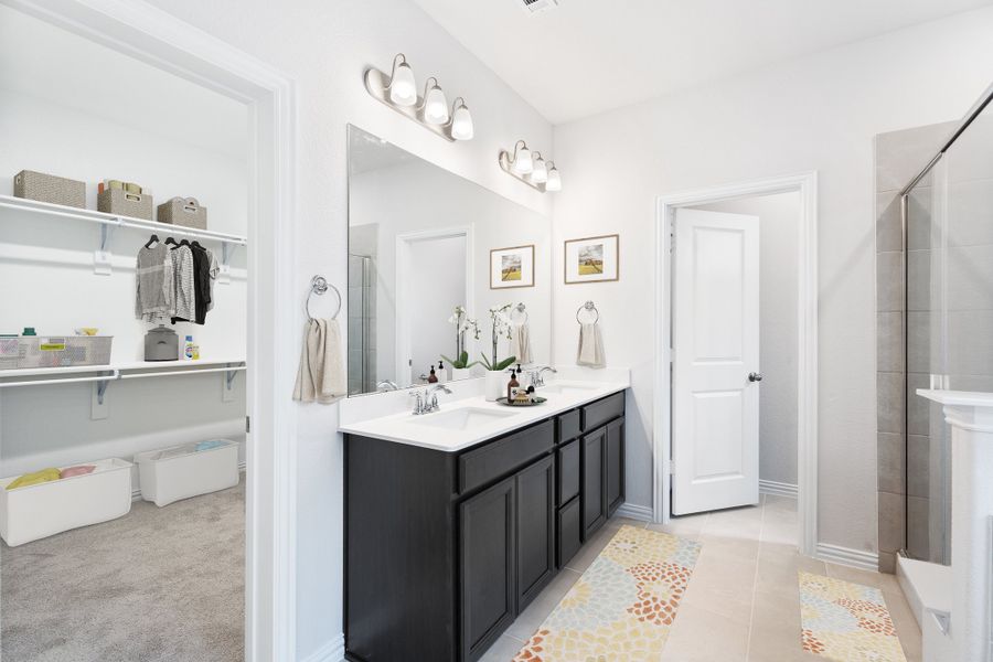 Representative furnished interior of a home built from the Stockdale by Beazer Homes in Enclave at Legacy Hills: Overlook 60', Celina (Image 11).