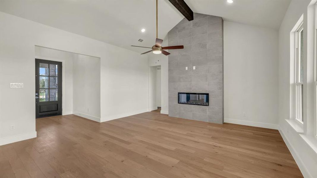 Spacious, unfurnished interior of a new home in , Weatherford (Image 25). Spacious, unfurnished interior of a new home in , Weatherford (Image 25).
