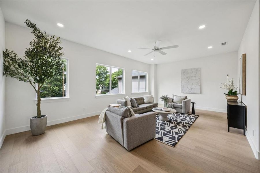 Furnished interior view inside a new home in , Dallas (Image 8).