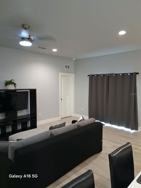 Furnished interior view inside a new home in , Tampa (Image 28). Furnished interior view inside a new home in , Tampa (Image 28).
