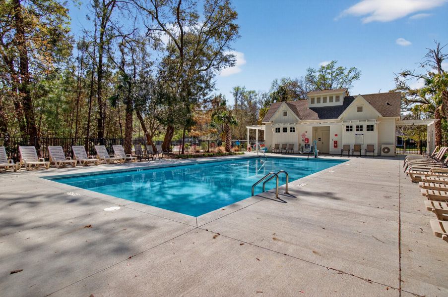 Community amenities in Twin Lakes, Johns Island (Image 49).