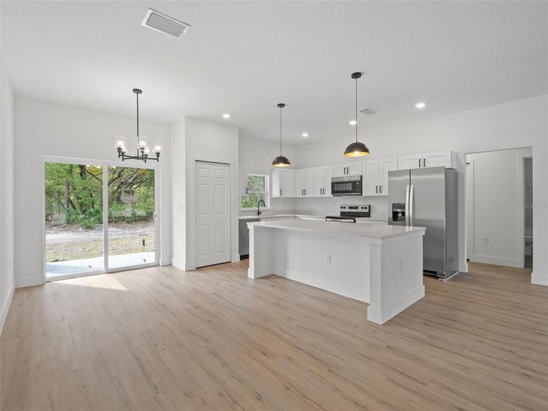 Furnished interior view inside a new home in , Ocklawaha (Image 10).