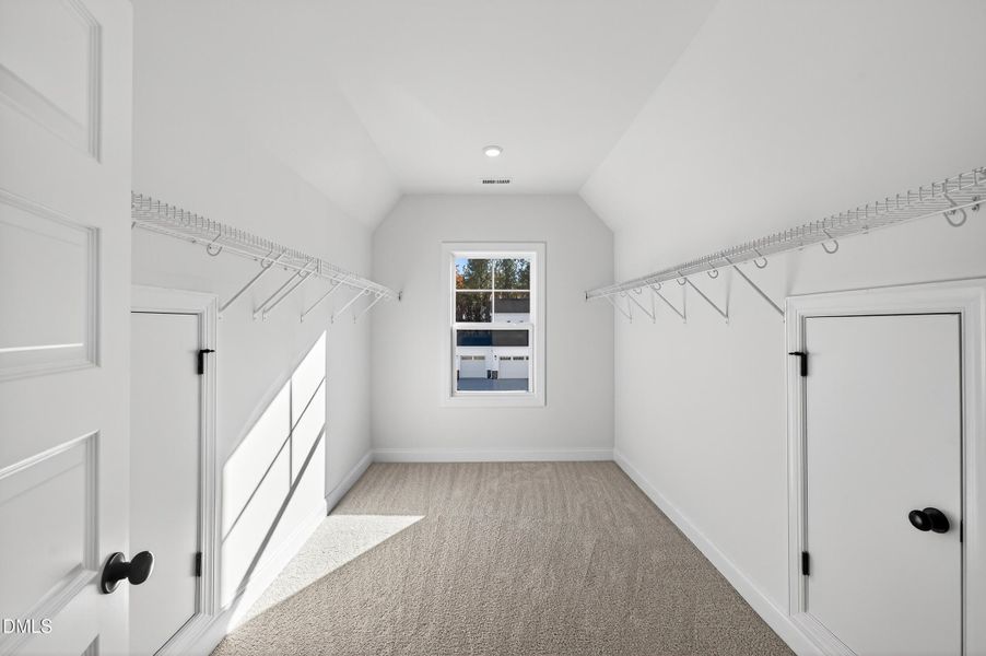 35 -122 w fountainhead lane, interior, p