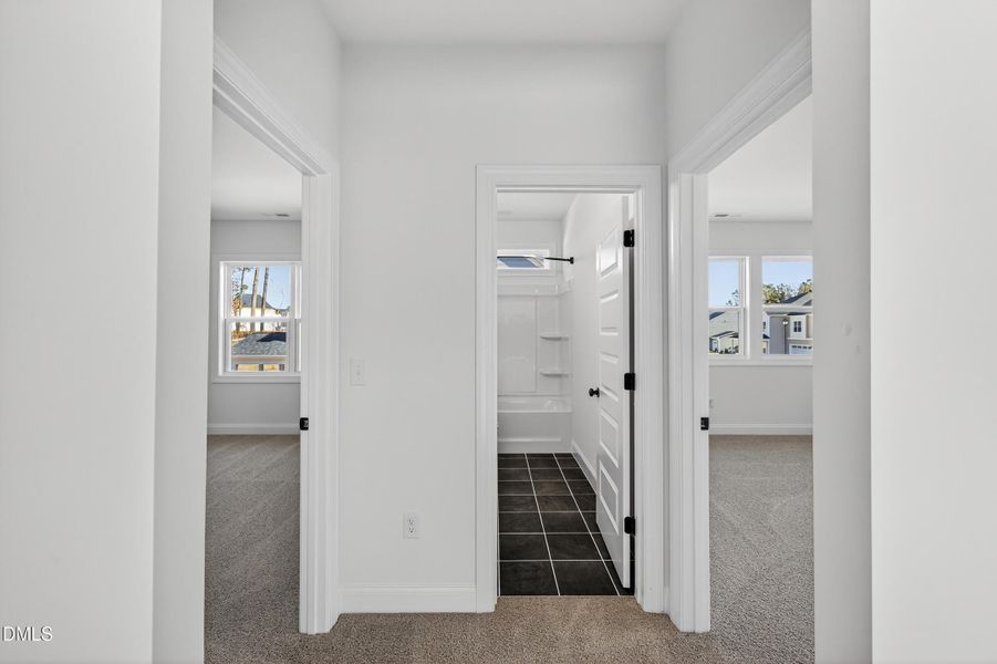 33 -140 w fountainhead lane, interior 33 -140 w fountainhead lane, interior