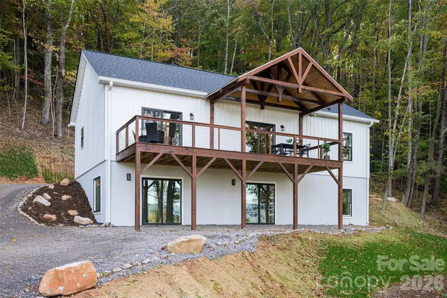 Welcome to 1487 Golf Course Rd