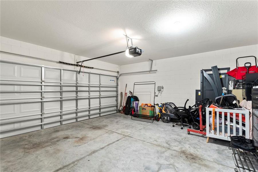 Spacious, unfurnished interior of a new home in Pelham Park, Deland (Image 21).