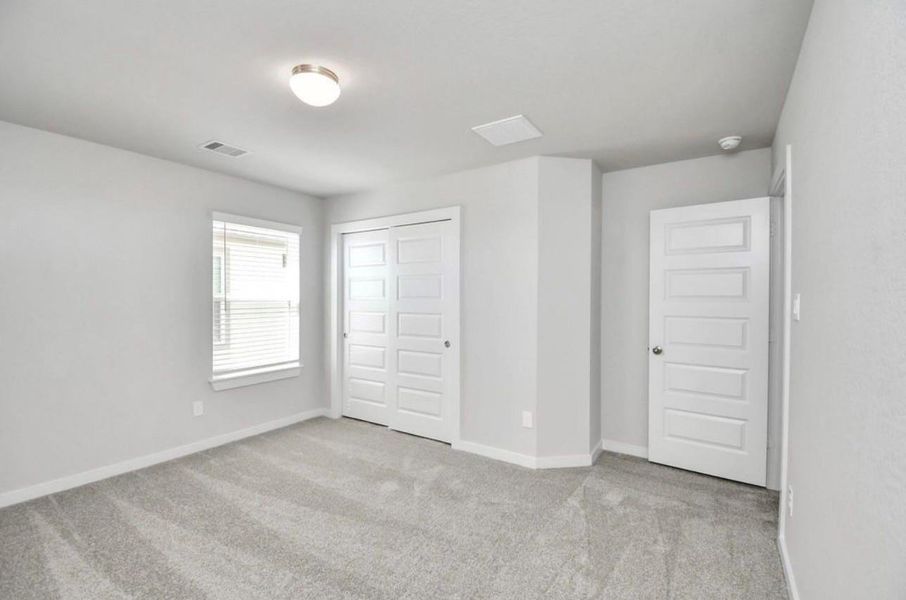 Spacious, unfurnished interior of a new home in Telge Ranch, Cypress (Image 22).