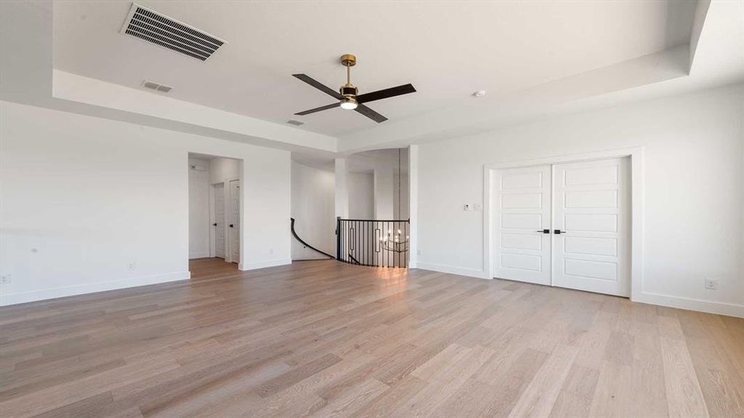 Spacious, unfurnished interior of a new home in Fields 50', Frisco (Image 14).