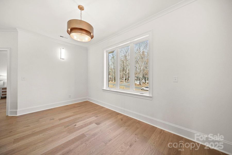 Spacious, unfurnished interior of a new home in , Midland (Image 21).