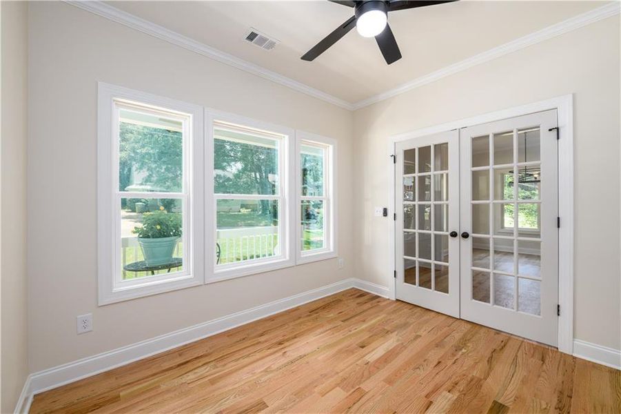 Spacious, unfurnished interior of a new home in , Atlanta (Image 16).