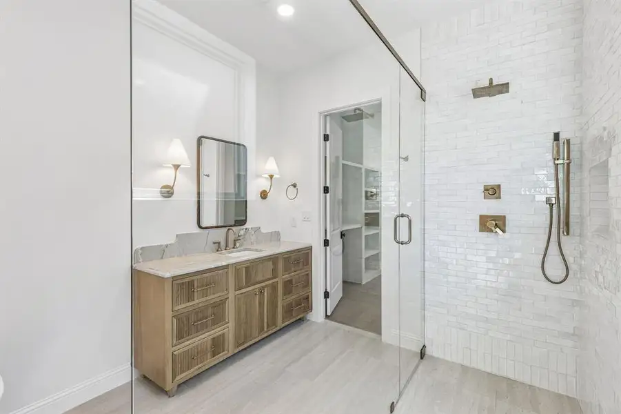 Furnished interior view inside a new home in , Dallas (Image 9).