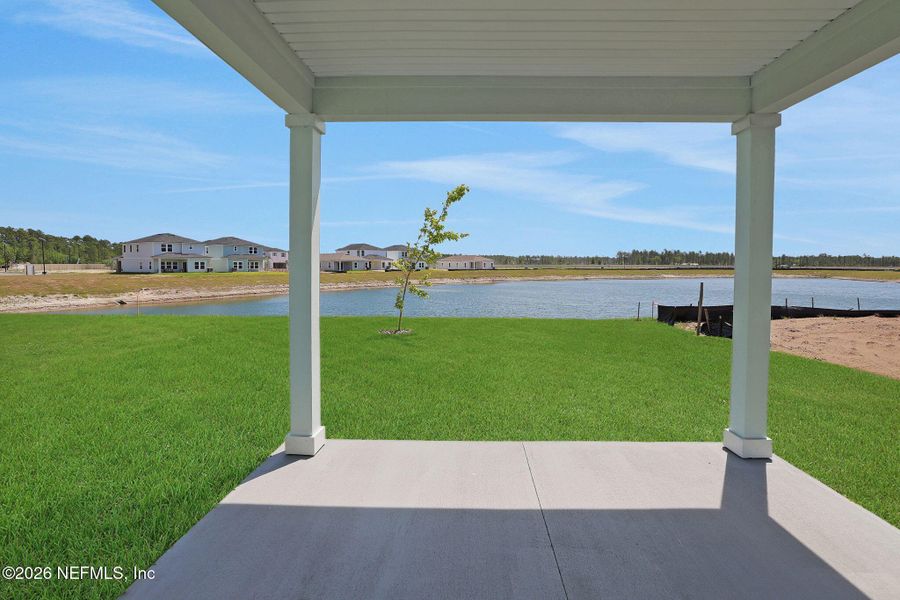 Exterior details and patio area of a home in Diamond Springs, Jacksonville (Image 24).