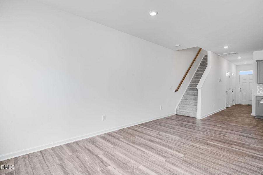 SUN_CaitlinCrossing_Pic_Cameron-11