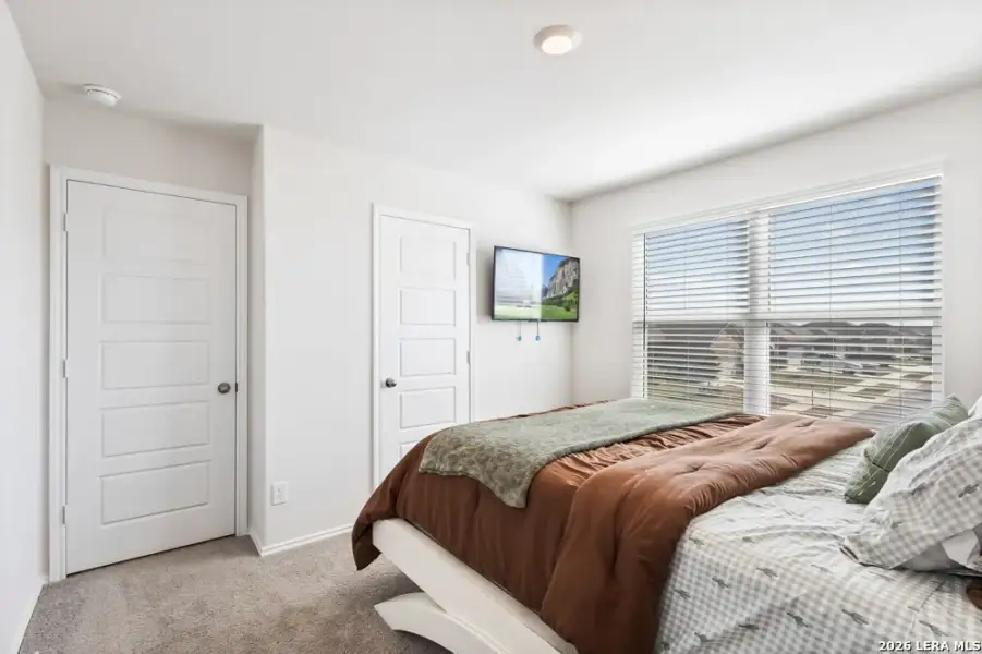 Furnished interior view inside a new home in Legend Pond, New Braunfels (Image 18).