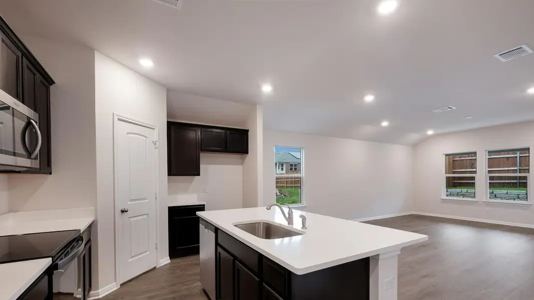 Furnished interior view inside a new home in Thunder Rock, Marble Falls (Image 3).