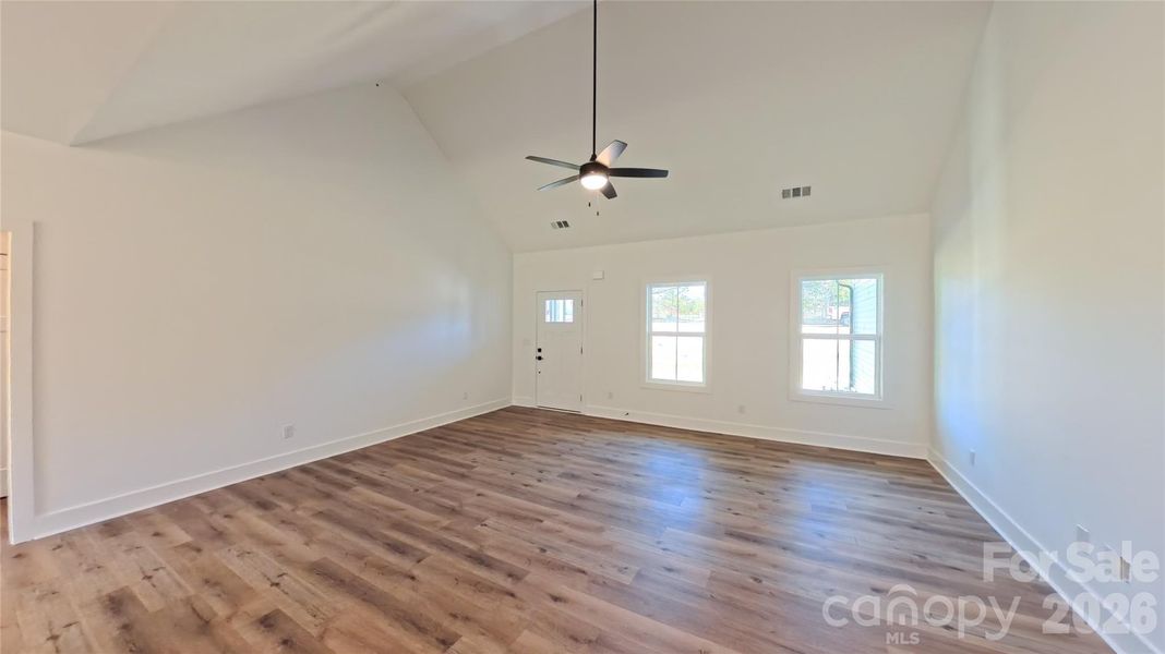 Spacious, unfurnished interior of a new home in , Clover (Image 21).