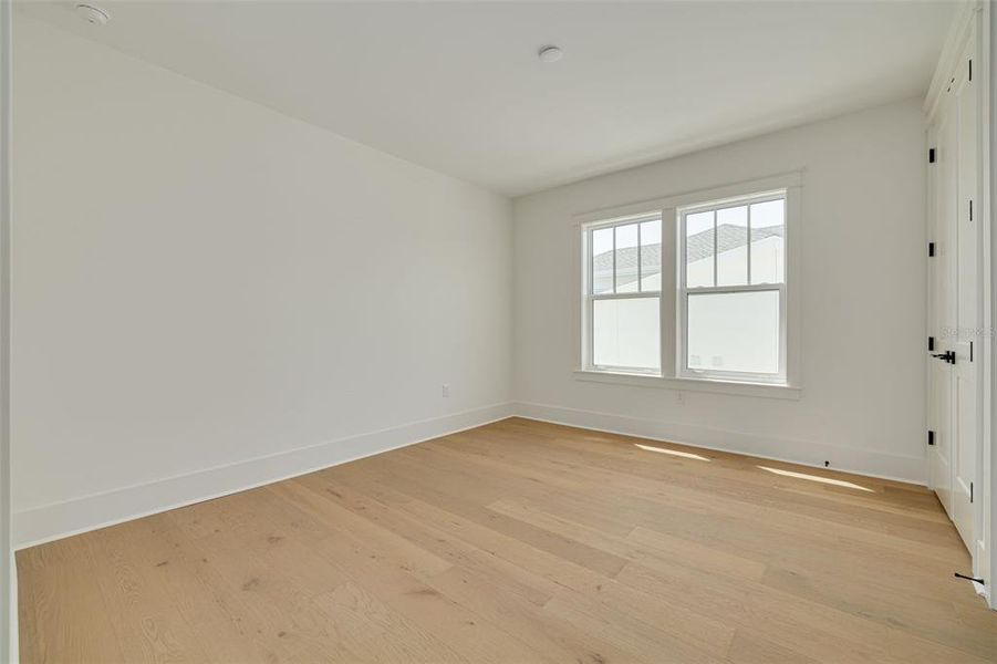 Spacious, unfurnished interior of a new home in , St. Petersburg (Image 34).