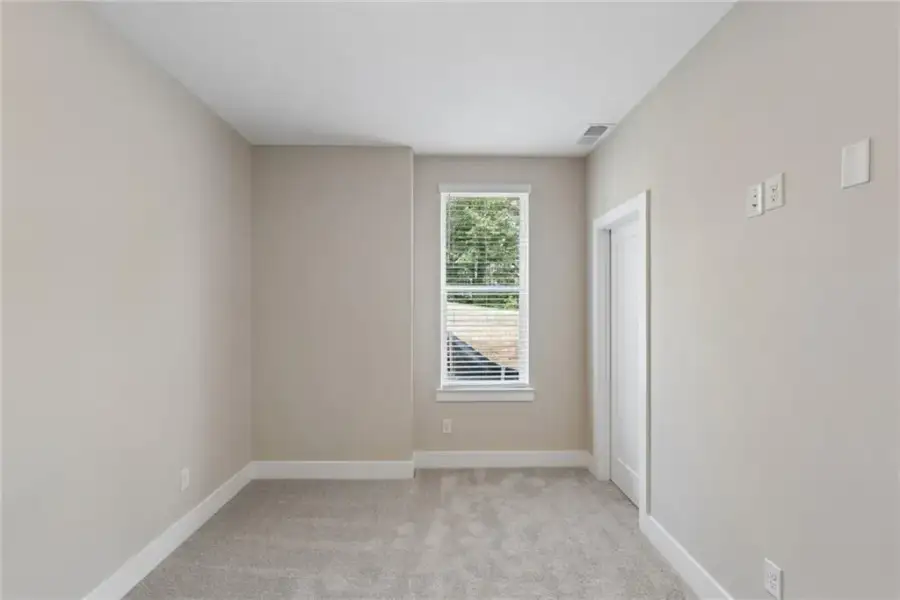Spacious, unfurnished interior of a new home in Celesta, Scottdale (Image 24).